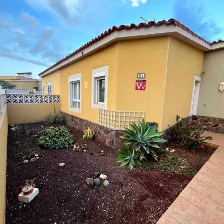 Casa Helios, Situated In קלטה דה פוסטה